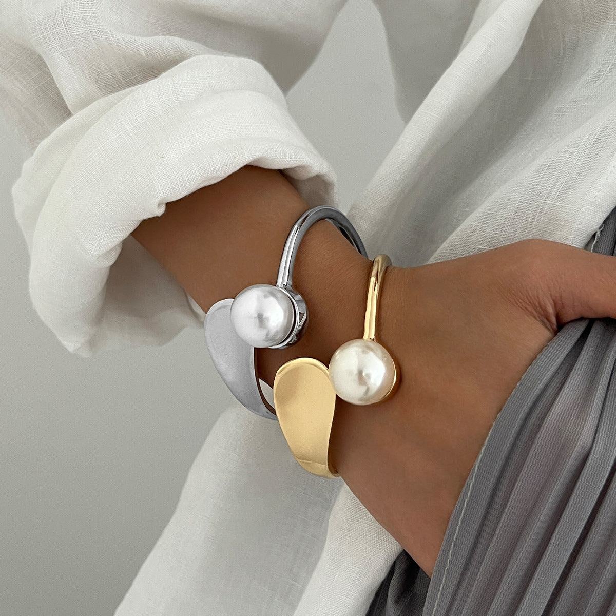 Ornament Irregular Fashion Pearl Bracelet Fashion Open Bracelet For Women