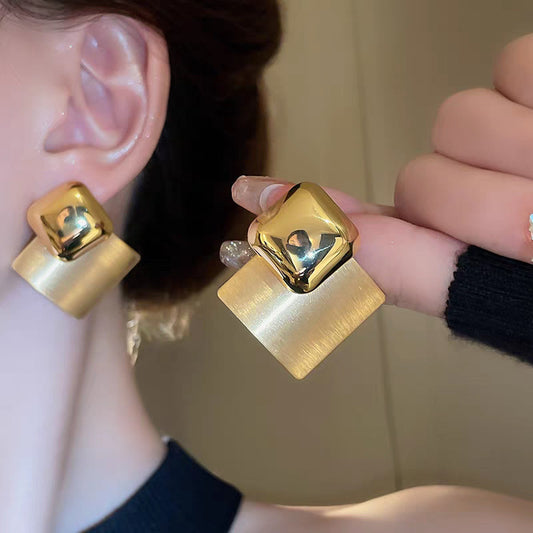 Women's Simple Gold Brushed Stud Earrings